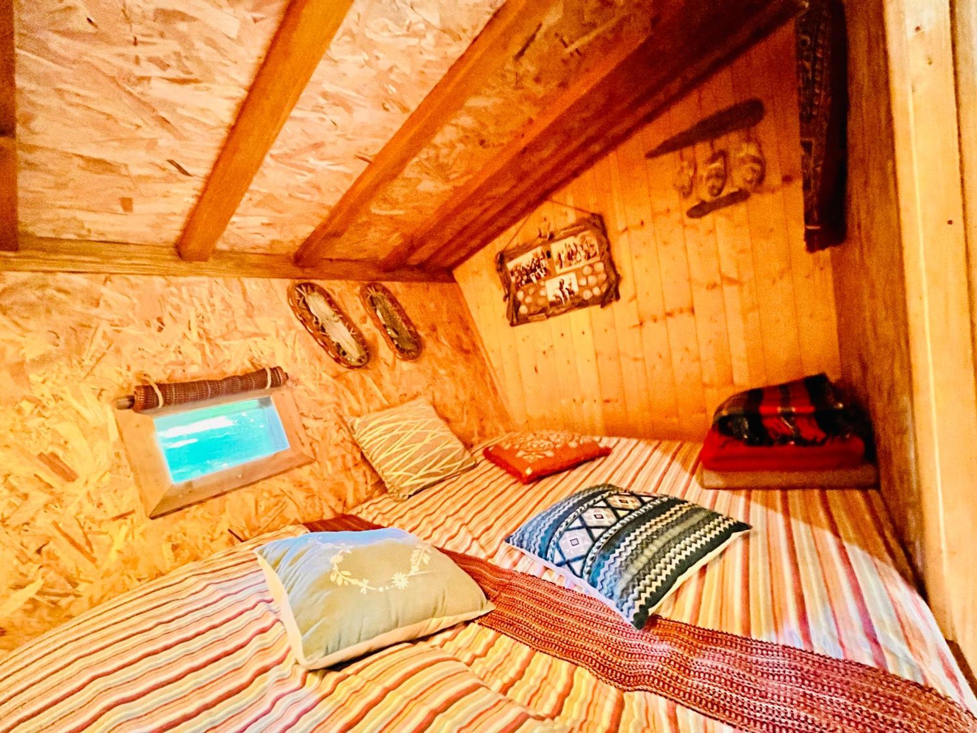 La Cabane Perchee Du Trappeur Ecrainville Luaran gambar