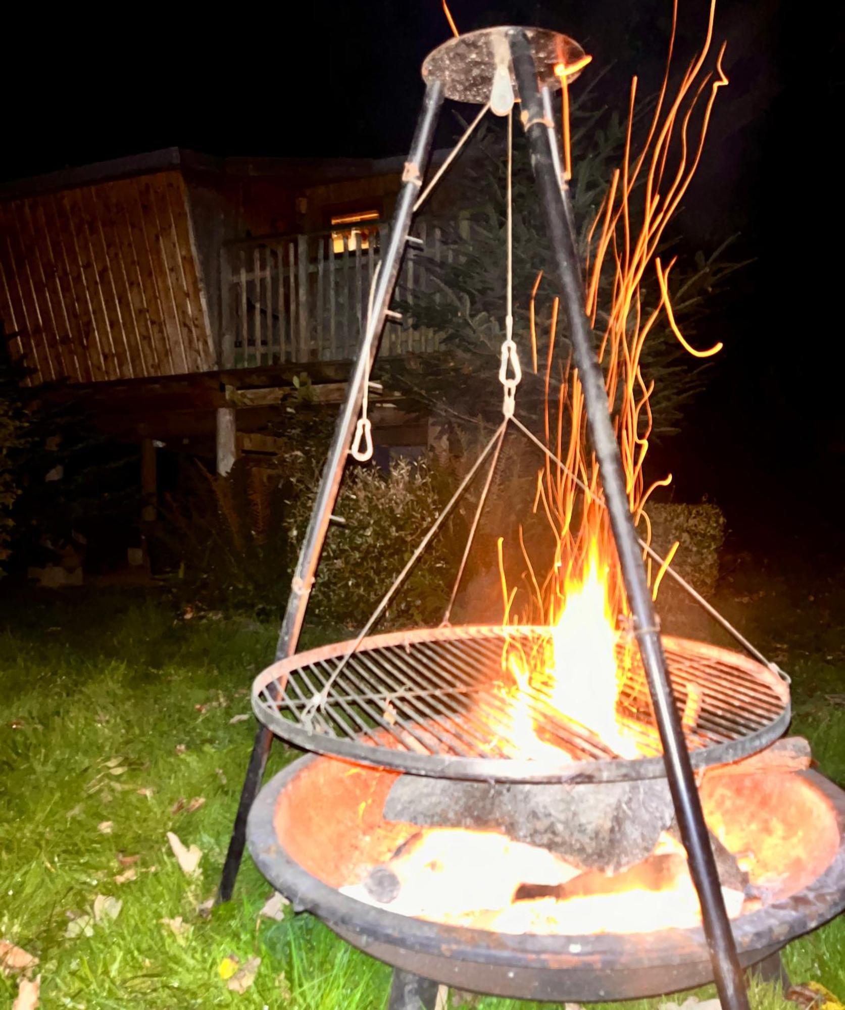 La Cabane Perchee Du Trappeur Ecrainville Luaran gambar